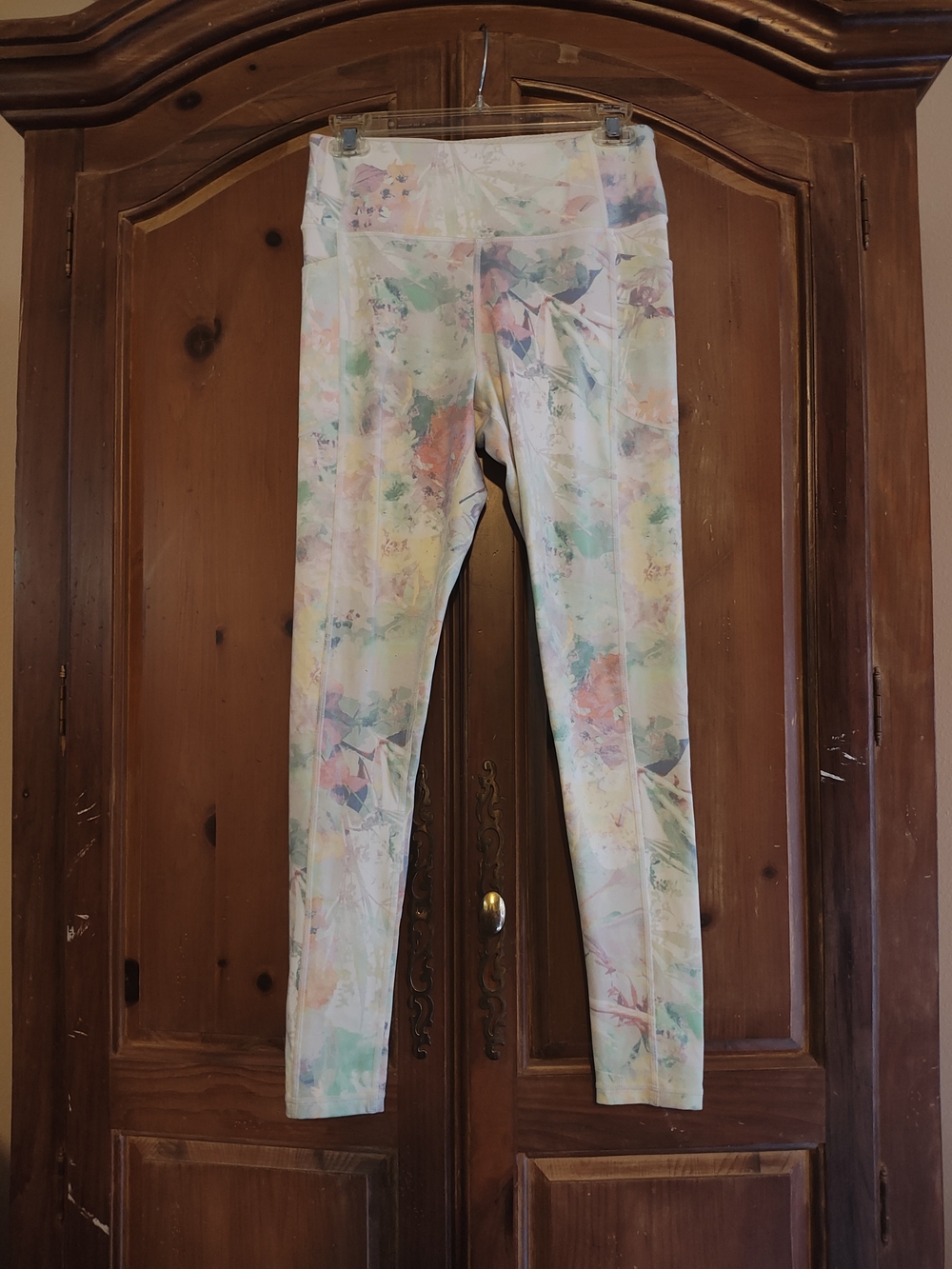 PINK Victoria's Secret Pastel Floral Leggings